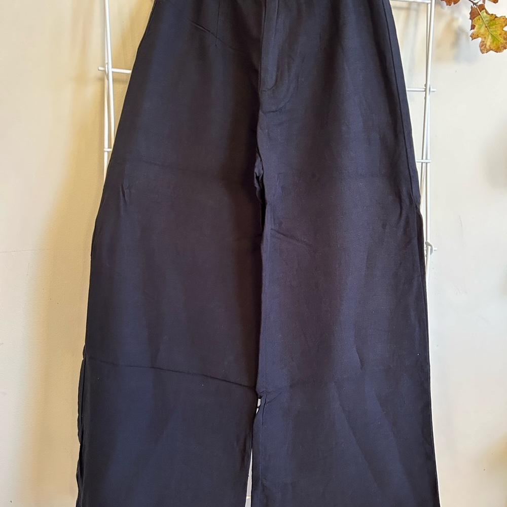 H&M women’s linen blend trousers